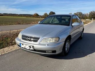 auto limousine opel omega b 2.2