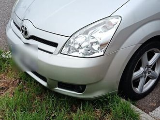 voiture toyota corolla verso