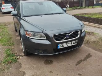 volvo v50 2009