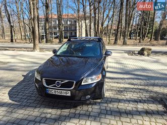 volvo v50 2011