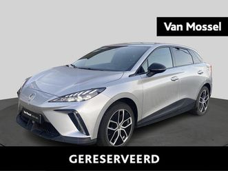 mg mg4 64 kwh luxury | van mossel automotive group