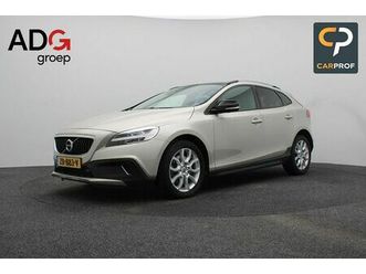 volvo-v40-cross-country-15-t3-polar-luxury-panoramadak-lederen-bekleding-camera-achter-stoelverwarming
