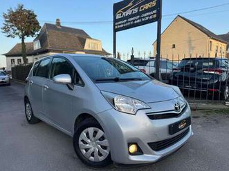 1.33 vvt-i // navi // airco // caméra //1ière main