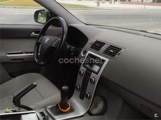 volvo v50 2.0d momentum