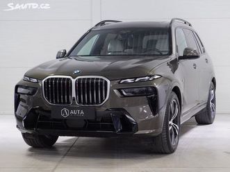 bmw x7 40i,m-paket,hud,pano,záruka
