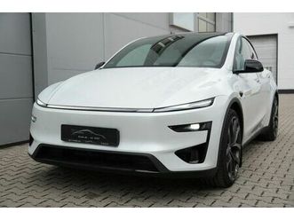 new model y performance