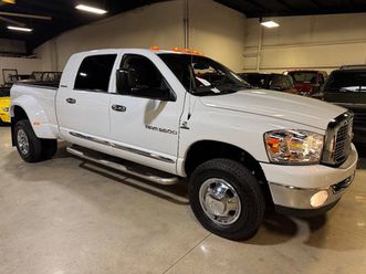 2006 dodge ram 3500 slt 4x4 mega 6spd 5.9l cummins h.o diesel
