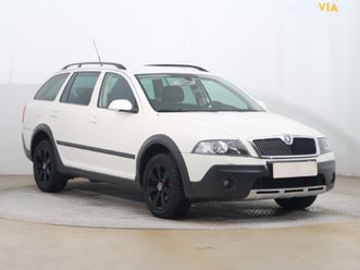 skoda octavia 2.0 tdiscout za 5 800 €