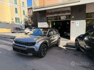 jeep avenger summit 1.2-110 cv 48v mhev-pelle te