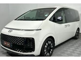 2025 hyundai staria 2.2d luxury auto