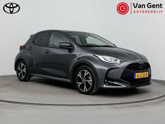 toyota yaris 1.5 hybrid 115 dynamic | apple carplay / android auto | dodehoek detectie | parkeersensoren voor/achter | stoel-/stuurverwarming | adaptive cruise 