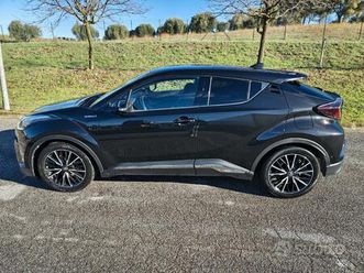 toyota c-hr 1.8 hybrid e-cvt lounge