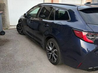 toyota corrola touring sport