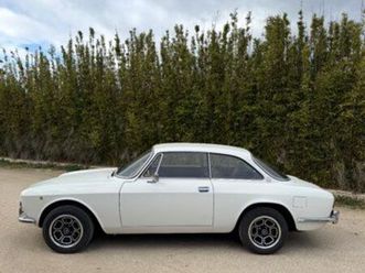 alfa romeo 2000 bertone