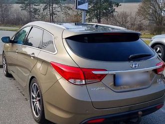 hyundai i40 cw 1.7 crdi premium 100kw automatik premium