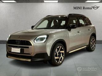 mini mini countryman 2.0 48v d favoured auto