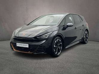 essential 63 kwh 230pk automaat, stoelverwarming,