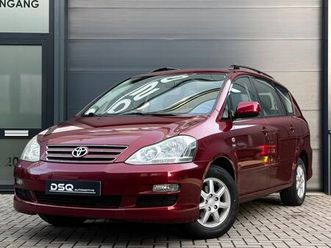 toyota avensis verso - 2.0i executive 7p