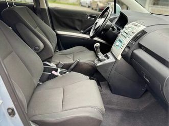 toyota corolla verso 2.2 136ch d-4d