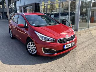 kia cee'd sw 1.6 gdi lx magyar. szervizkönyv. gyári fényezés. 1 tulaj