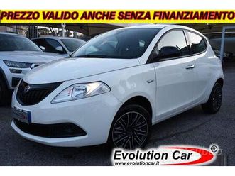 lancia ypsilon 1.0 firefly 5 p. s&s hybrid oro *