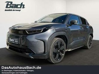 toyota urban cruiser bev 4x2 lounge acc+led+navi+pano