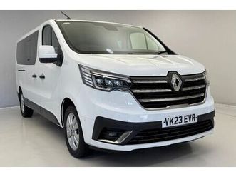 renault trafic passenger ll30 blue dci 150 start 9 seater edc