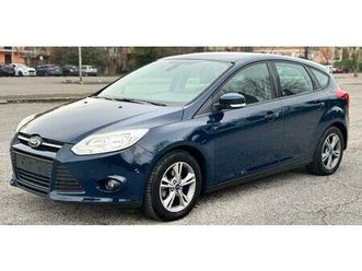 ford focus 1.0 champions 100cv