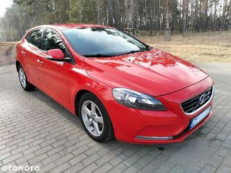 volvo v40 d2 momentum