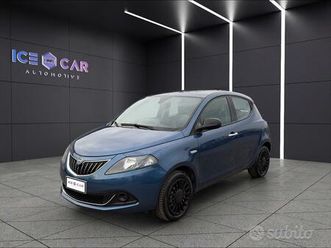 lancia ypsilon 1.0 firefly 5 porte s&s hybrid ecoc