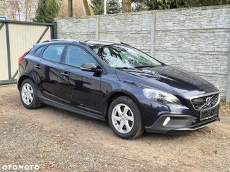 volvo v40 cross country d4 geartronic momentum