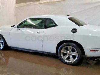 dodge challenger sxt rwd