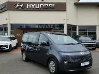 2.2d executive 9-seater