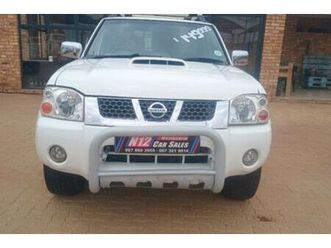 2011 nissan np300 2.5 tdi double-cab