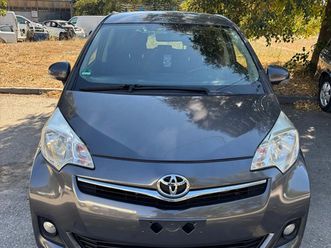 toyota yaris verso s 1.3 камера 6 скорости