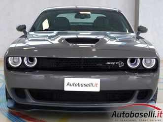 challenger srt hellcat supercharged hemi 717cv