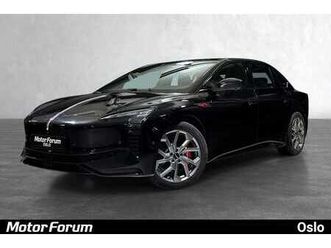 premium / awd / matrix led / 360 kamera / hengerfeste