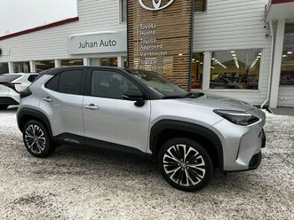 1,5 hybrid awd-i premiere edition / sähk.säädtuin / toyota approved 12kk turva / 360-kamera!