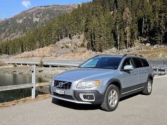 volvo xc70 d5 - top-zustand - lückenloses serviceheft canton glaris - tutti.ch