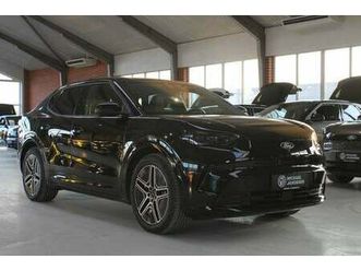 ford capri 77 premium extended range 5d