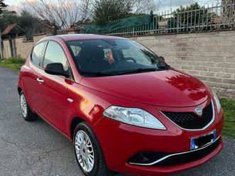 lancia ypsilon gpl 2016