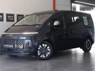 2.2d luxury 9-seater