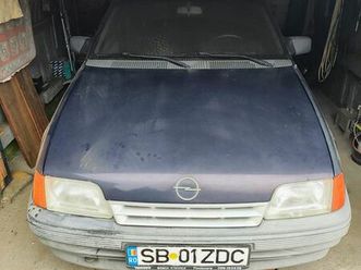 vand opel kadett e medias
