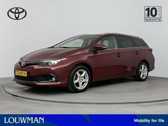 toyota auris touring sports 1.8 hybrid dynamic ultimate | navigatie | parkeercamera | stoelverwarming | parkeersensoren |