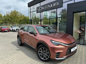 lexus lbx 1.5 hybrid elegant tech e-cvt