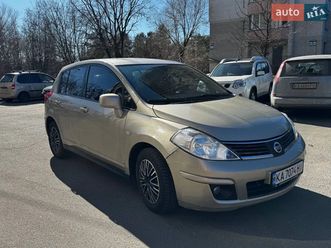 nissan tiida 2009