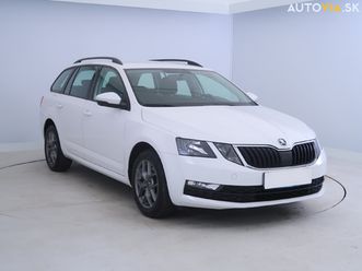 skoda octavia 1.0 tsi, čr,2.maj, tempomat za 11 500 €