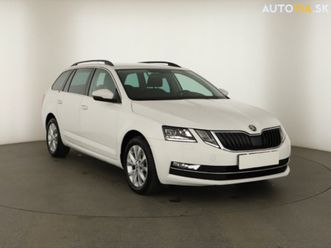 skoda octavia 1.6 tdi, automat, čr,2.maj, navi za 11 100 €