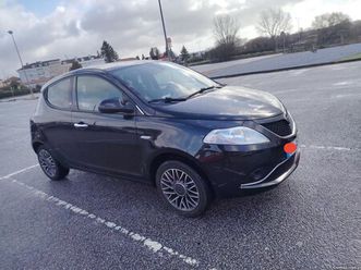 lancia ypsilon 1.2 gasolina 2016 agosto/16
