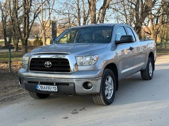 toyota tundra 4.7* v8* 6места